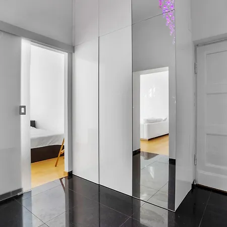 Warsaw Castle Apartments - Prime Location, Historic City Center, Castle View, Fast Internet - By Rentujemy Zewnętrze zdjęcie